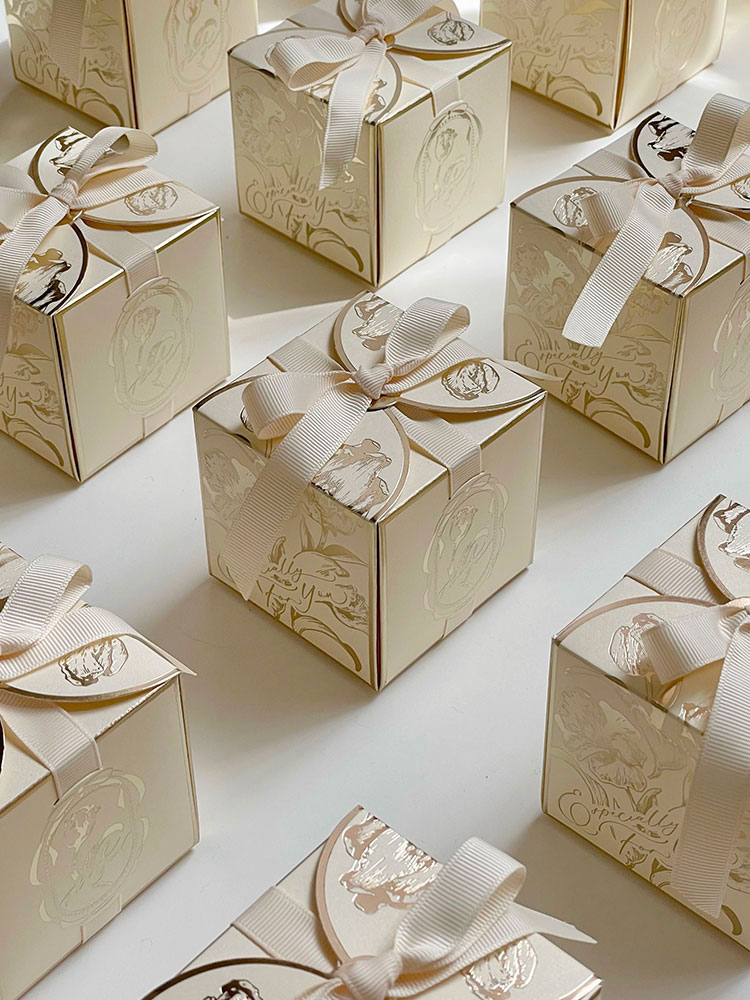 صناديق هدايا ورقية مربعة بشرائ - مراجعة Event Party Box وسعره