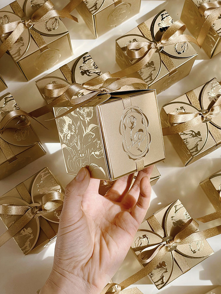 صناديق هدايا ورقية مربعة بشرائ - مراجعة Event Party Box وسعره